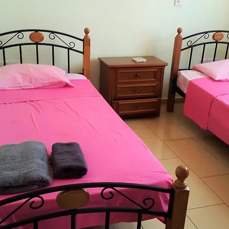 Isavella Makenzy شقة لارنكا